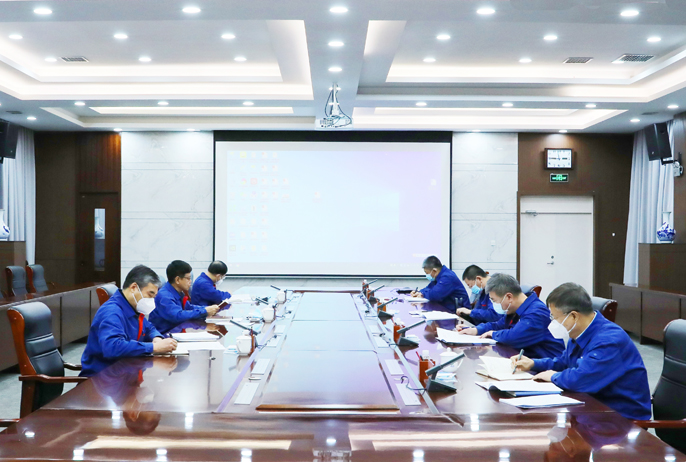 中国一重党委理论学习中心组学习讨论中央经济工作会议精神